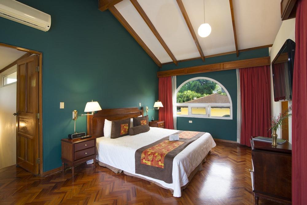 Apartotel & Suites Villas Del Rio San Jose  Exterior photo