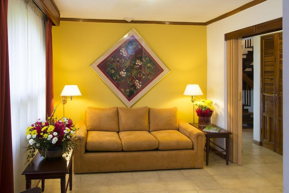 Apartotel & Suites Villas Del Rio San Jose  Exterior photo