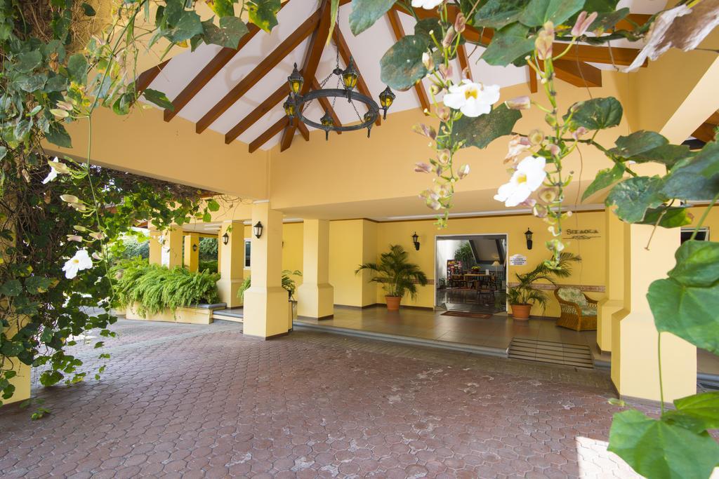 Apartotel & Suites Villas Del Rio San Jose  Exterior photo