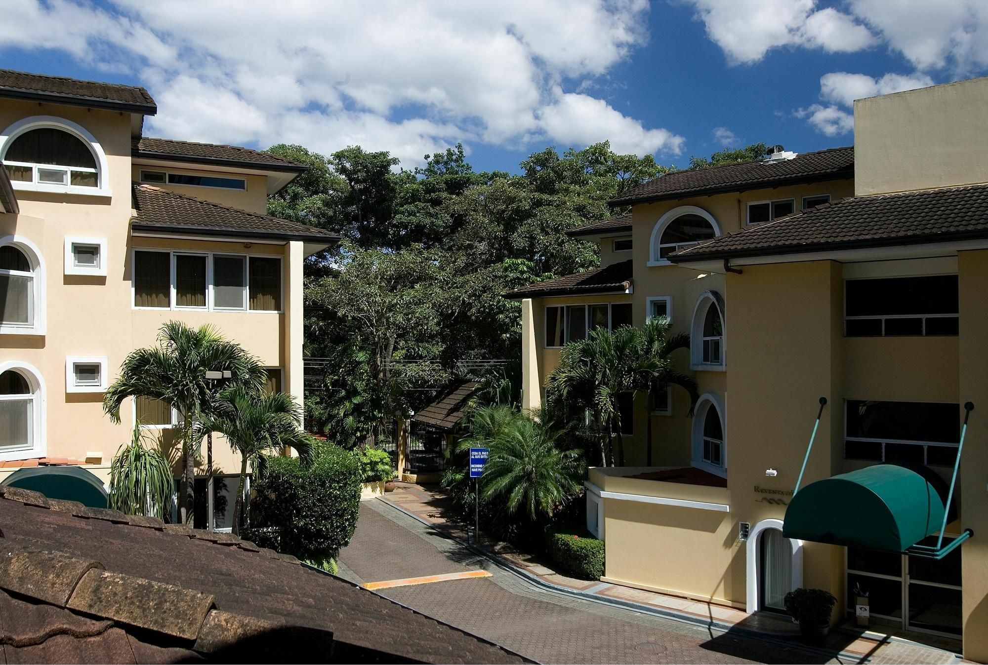 Apartotel & Suites Villas Del Rio San Jose  Exterior photo