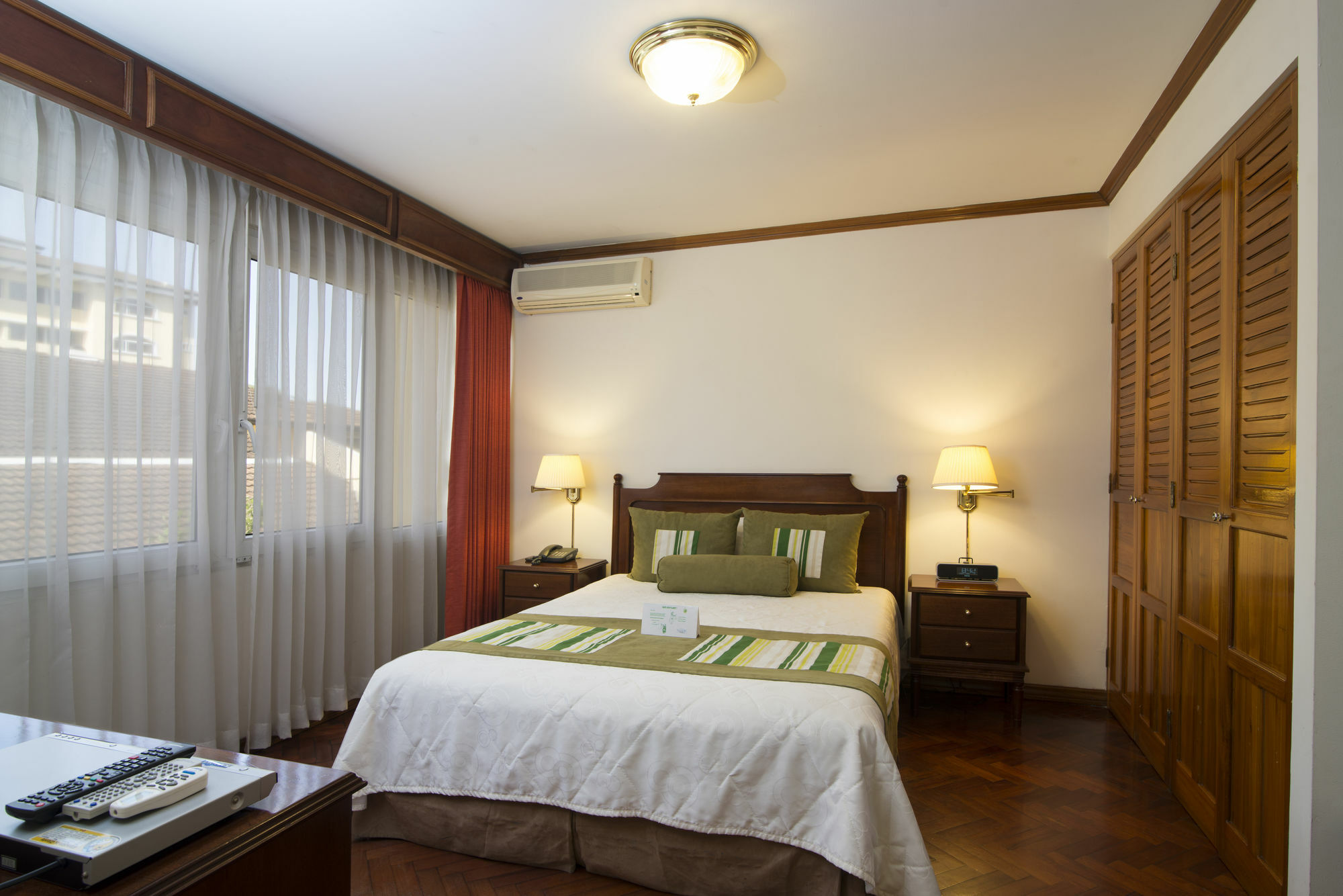 Apartotel & Suites Villas Del Rio San Jose  Exterior photo